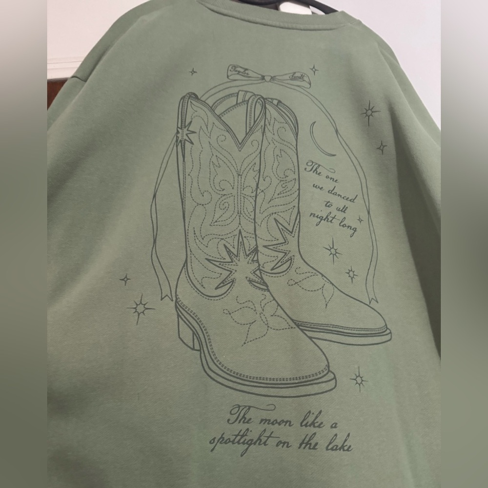 Taylor Swift Self Titled Kanga Pocket Crew - Picture 4 of 5